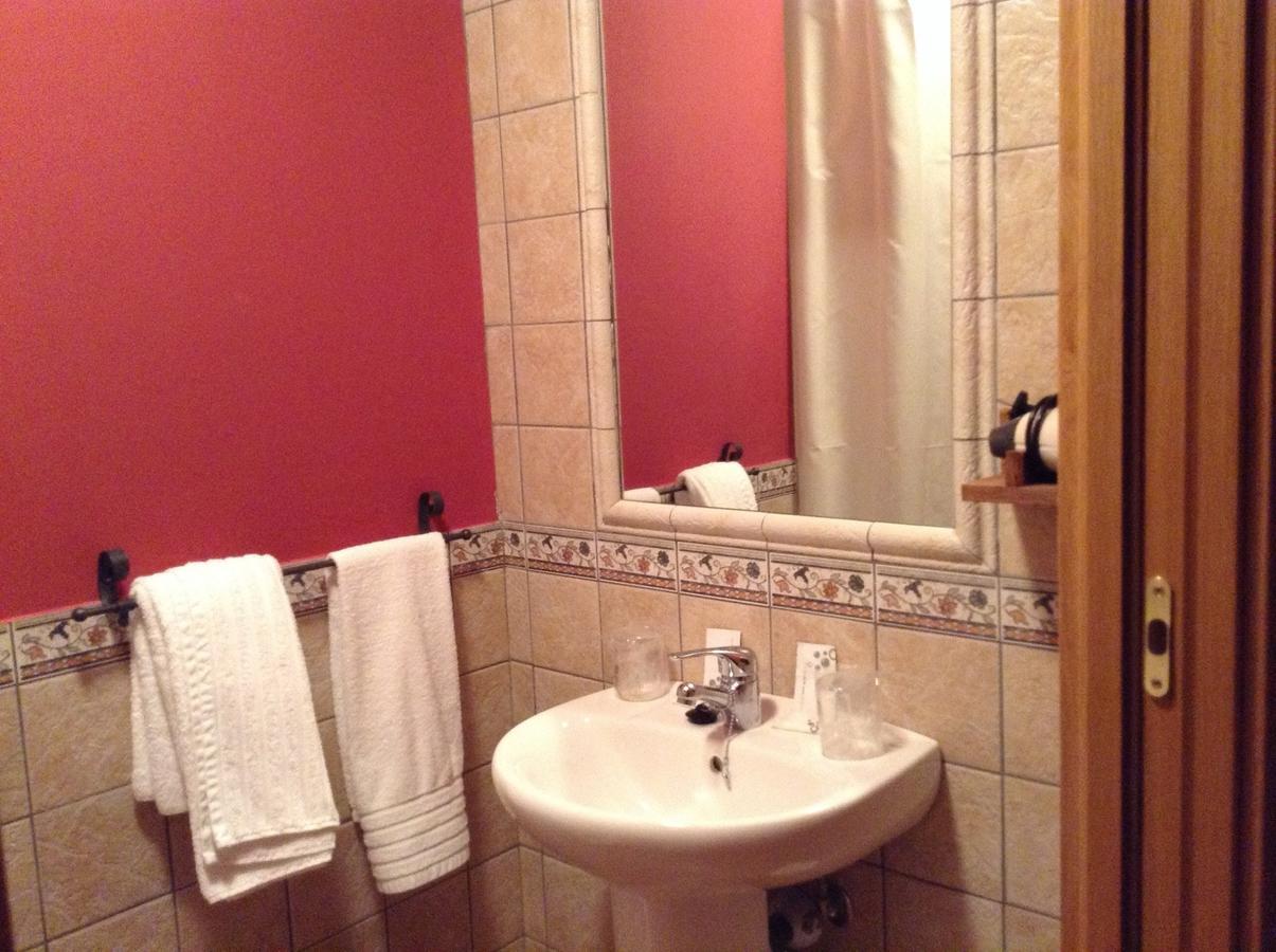 Hostal Camino Del Perdon Uterga 외부 사진